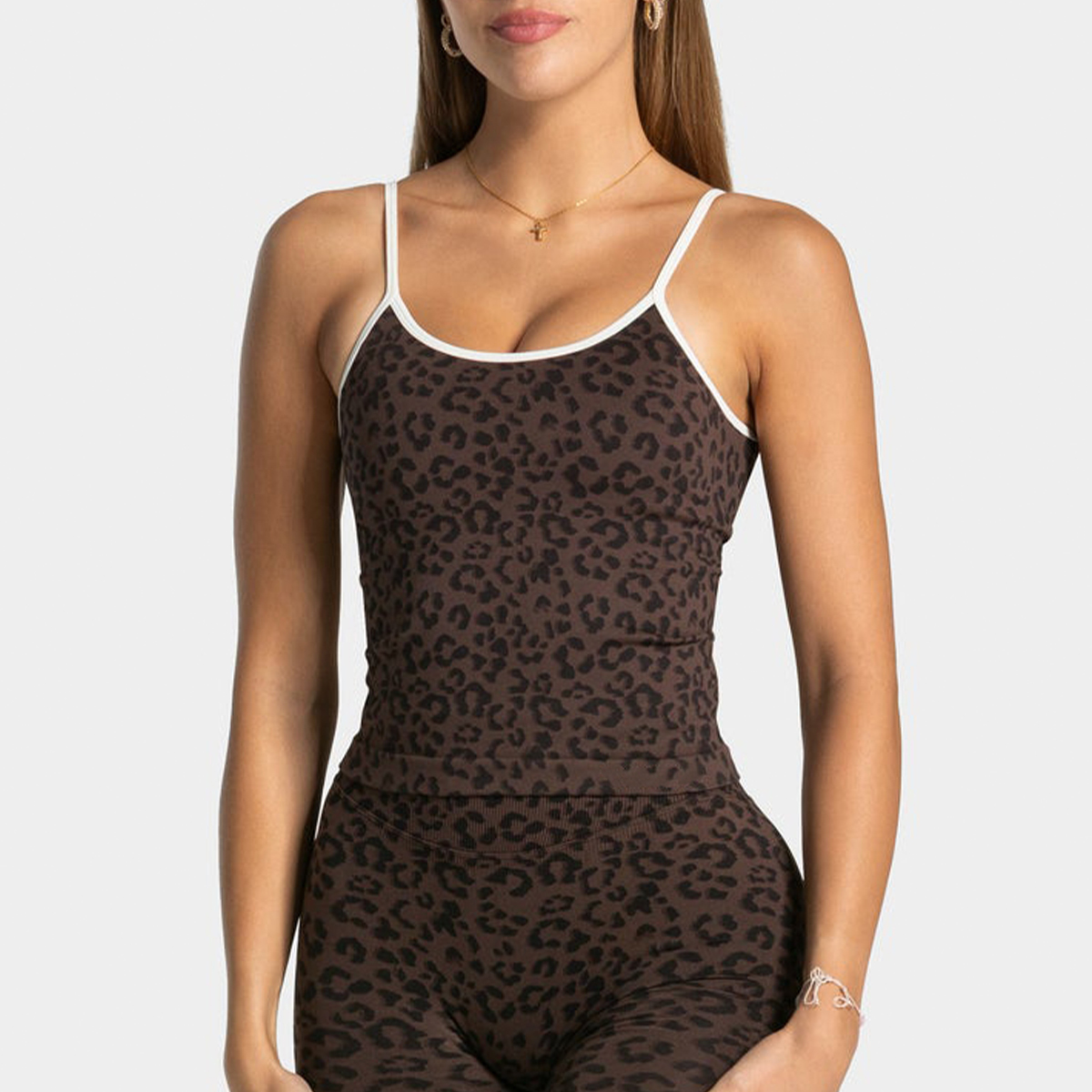 เสื้อกล้ามโยคะลายเสือดาวสุดเซ็ - Sports Bra High Impact บทวิจารณ์และราคา